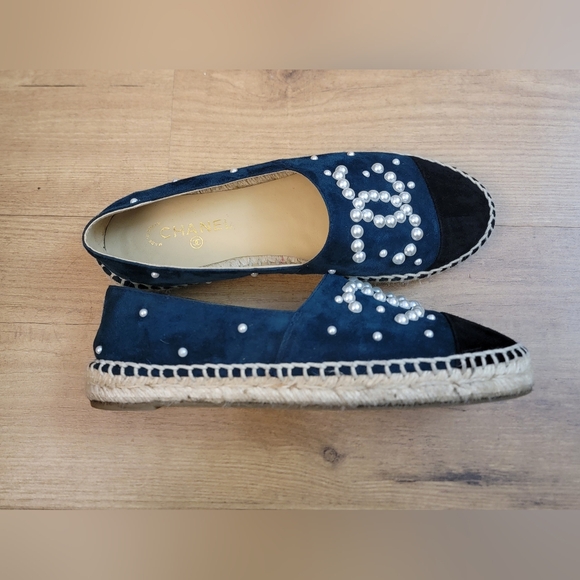 CHANEL Suede Pearl CC Espadrilles - Picture 8 of 16